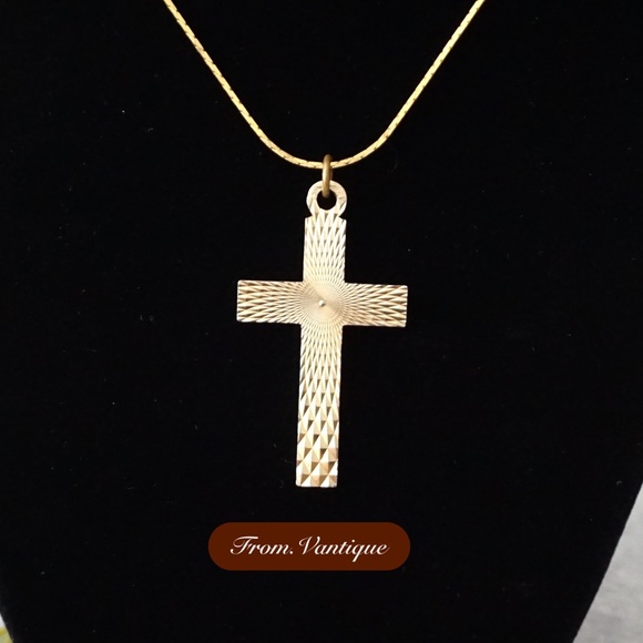 ➕ VINTAGE Big Golden Cross and Necklace 📿 - Picture 1 of 4